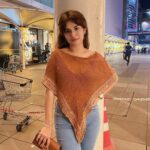 Avneet Kaur Instagram - Shopping done right.🤎🤍 Palladium Mumbai