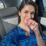 Avneet Kaur Instagram - Selfieeeee💙🥰😘😬 #nofilter