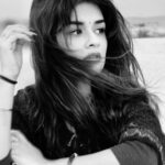 Avneet Kaur Instagram - Safar roz ka hai Aur jaana kahin bhi nahi.🖤 #moody #blackandwhite #throwback Jaisalmer