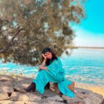 Avneet Kaur Instagram - Tere bas main kuch vi nai ae dil nu eh samjhawan, tu jhoom 💙🌅 Styling : @akansha.27 @tiara_gal Outfit : @theboozybutton Jewellery : @_slush288_ 🤝 : @houseofcreativity._ @style_by_ruchi @ishikapunamiya Jaisalmer - The Golden Heaven