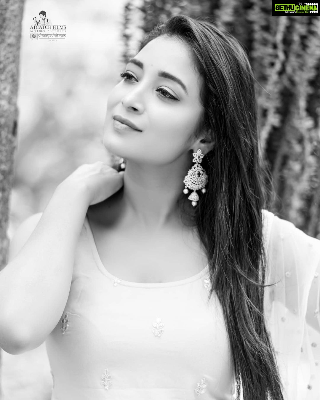 Bhanu Sri Mehra Instagram - 🐧 . . . PC @aicatch_films @saicharanthejareddyphotography . Makeup @fixmestudios7 @jennieangelinaa