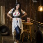 Bhanu Sri Mehra Instagram - Beauty maybe dangerous but intelligence is lethal 😉🦢 . . . Pc:@they_call_me_keshu Make up :@maskmakeupartist . . #beauty #gueen #bhanusree #tollywoodactress #telugupilla #biggboss2 #anchor #love #work #world #bhanusree🔥❤️