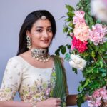 Bhanu Sri Mehra Instagram - Is you carry yourself as a queen 👸 they will have no choice but to treat you as such!! . . . . Photography @rj_weddingfilms MUA @ramesh_makeupstudio Jewelry @mangatrai_hitechcity Outfit @brandmandir Decor @rrreventspro styled by @mounika_vallabhaneni921 #bhanusree #rjweddingfilms #candidphotography #southindianbride #bridesofindia #bride #bridetobe #bridemakeup #pellikuthuruoutfit #pasupufunction #bridelook #brideinspiration #bhanusree🔥❤️