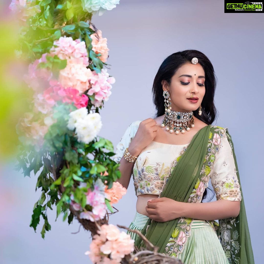 Bhanu Sri Mehra Instagram - You don't need any reason to shine, shine ✨ yourself 🤩 . . #tollywoodactress #telugupilla #bhanusree #newpost #newclick #bhanusree🔥❤️
