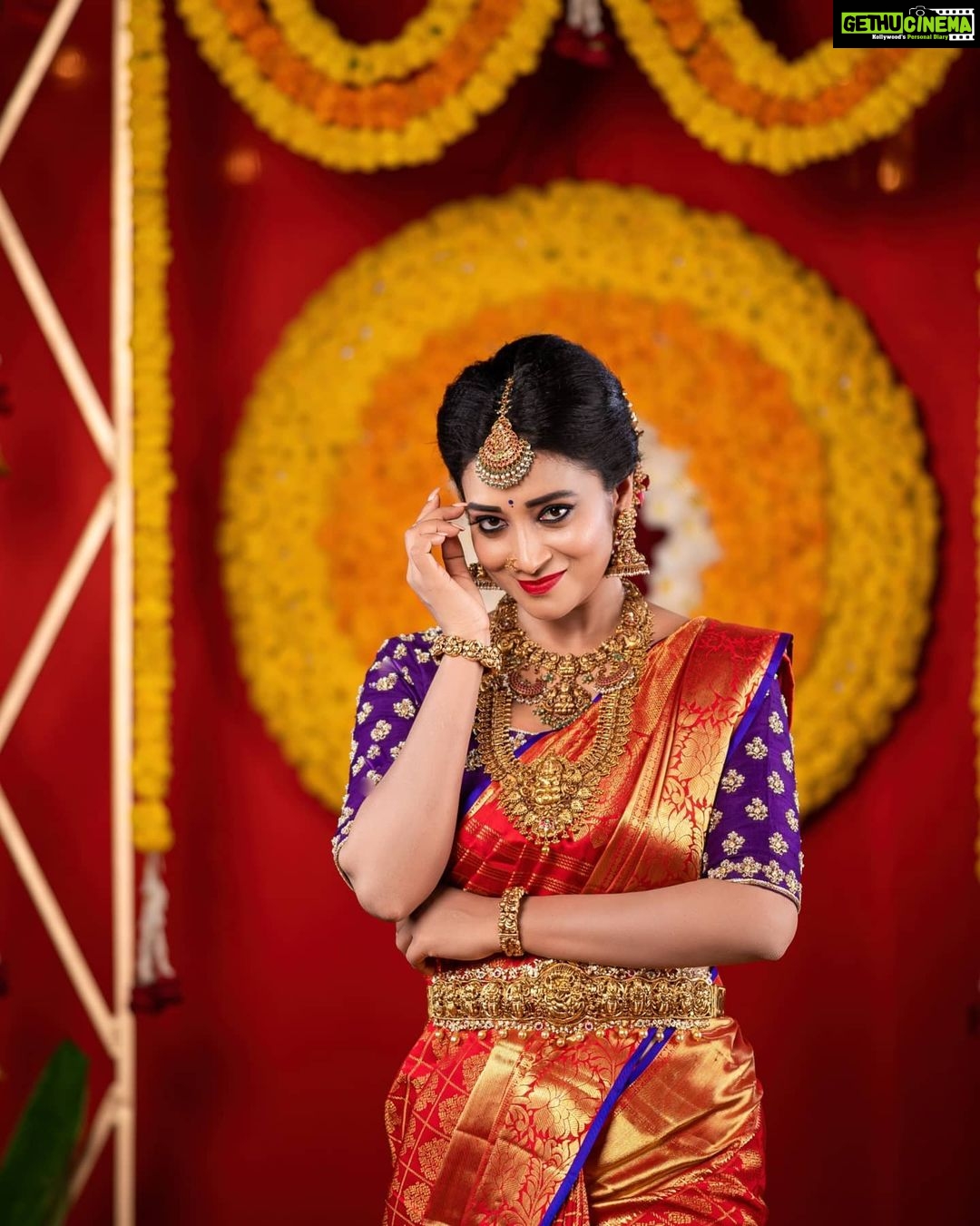 Bhanu Sri Mehra Instagram - Happy Maha Shivaratri to all my insta family ❤ . . . Photography @rj_weddingfilms MUA @ramesh_makeupstudio Jewelry @mangatrai_hitechcity Outfit @brandmandir Decor @rrreventspro styled by @mounika_vallabhaneni921 #bhanusree #rjweddingfilms #candidphotography #southindianbride #bridesofindia #bride #bridetobe #bridemakeup #pellikuthuruoutfit #pasupufunction #bridelook #brideinspiration