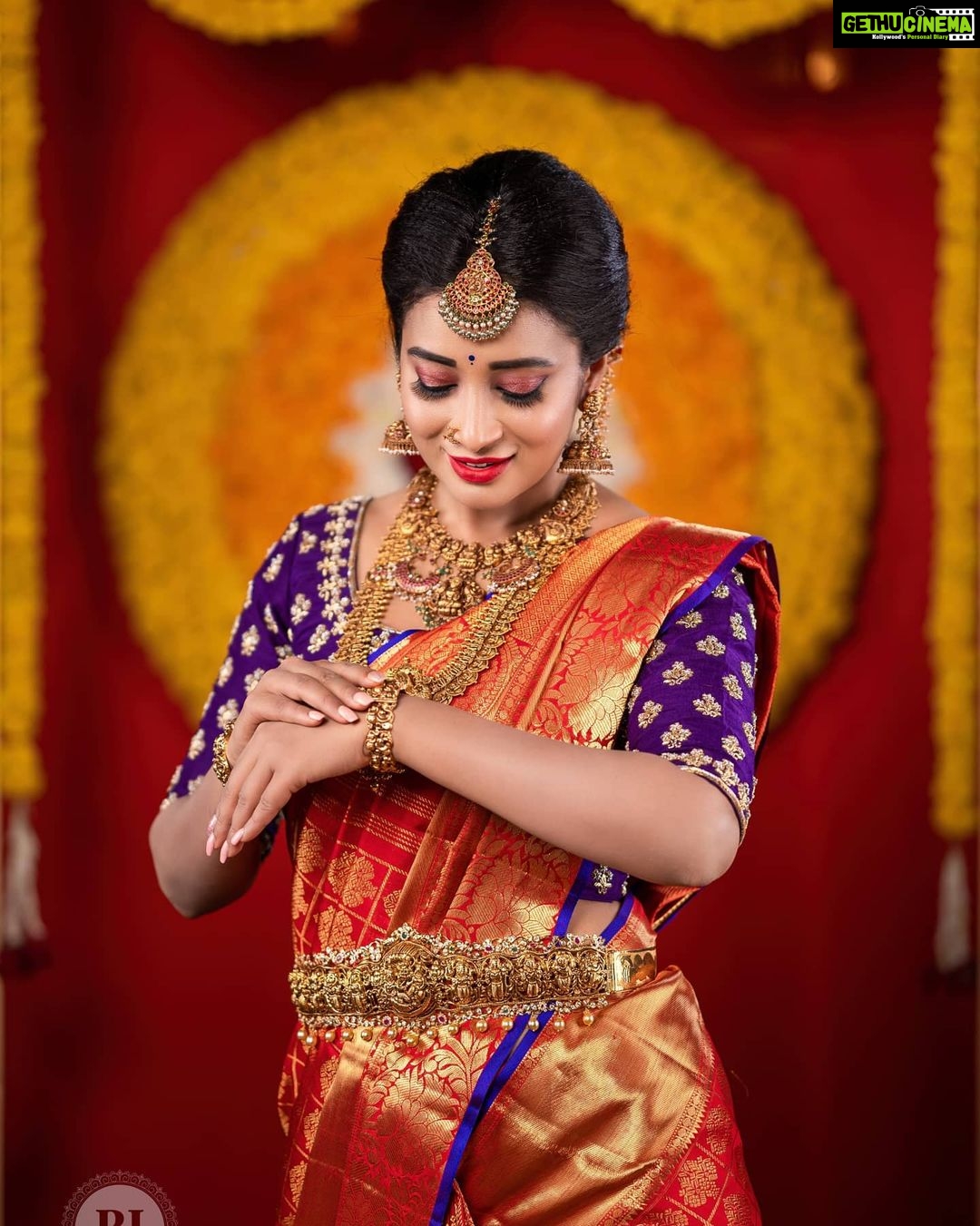 Bhanu Sri Mehra Instagram - Happy Maha Shivaratri to all my insta family ❤ . . . Photography @rj_weddingfilms MUA @ramesh_makeupstudio Jewelry @mangatrai_hitechcity Outfit @brandmandir Decor @rrreventspro styled by @mounika_vallabhaneni921 #bhanusree #rjweddingfilms #candidphotography #southindianbride #bridesofindia #bride #bridetobe #bridemakeup #pellikuthuruoutfit #pasupufunction #bridelook #brideinspiration