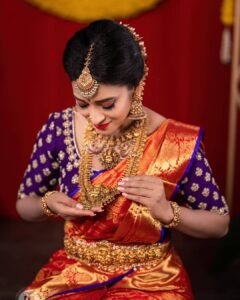 Bhanu Sri Mehra Instagram - Happy Maha Shivaratri to all my insta family ❤ . . . Photography @rj_weddingfilms MUA @ramesh_makeupstudio Jewelry @mangatrai_hitechcity Outfit @brandmandir Decor @rrreventspro styled by @mounika_vallabhaneni921 #bhanusree #rjweddingfilms #candidphotography #southindianbride #bridesofindia #bride #bridetobe #bridemakeup #pellikuthuruoutfit #pasupufunction #bridelook #brideinspiration