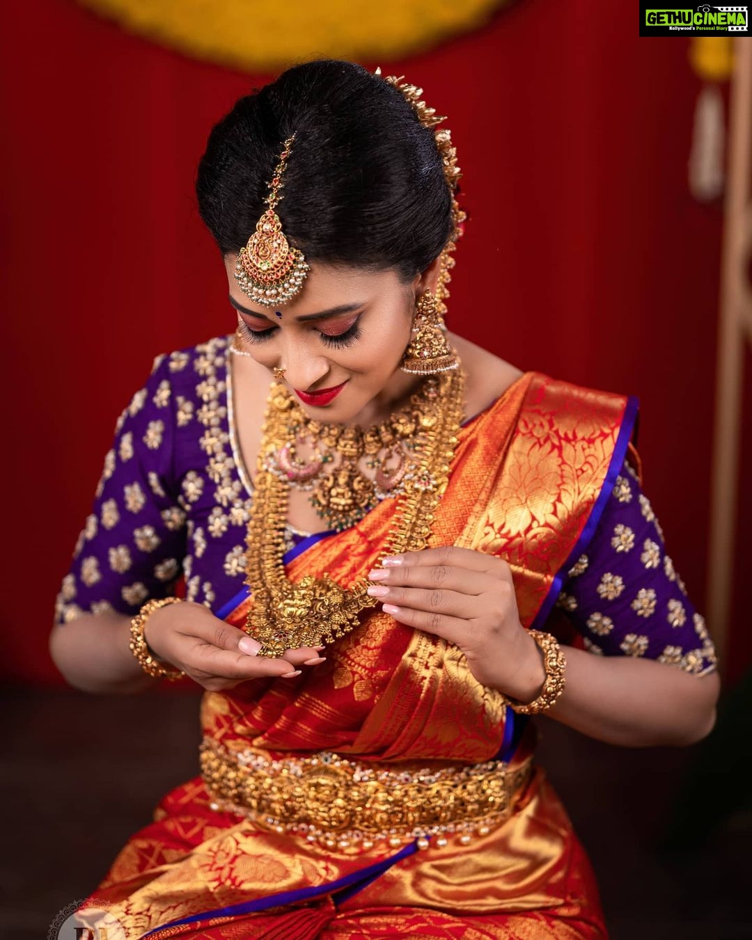 Bhanu Sri Mehra Instagram - Happy Maha Shivaratri to all my insta family ❤ . . . Photography @rj_weddingfilms MUA @ramesh_makeupstudio Jewelry @mangatrai_hitechcity Outfit @brandmandir Decor @rrreventspro styled by @mounika_vallabhaneni921 #bhanusree #rjweddingfilms #candidphotography #southindianbride #bridesofindia #bride #bridetobe #bridemakeup #pellikuthuruoutfit #pasupufunction #bridelook #brideinspiration