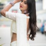 Bhanu Sri Mehra Instagram – Hello everyone ❤🦢
Outfit:@@myriti
Pc:@saicharanthejareddyphotography
#halfsaree #love #traditionalgirl #southindianactress #tollywoodactresses #white #bhanusree🔥❤️