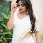 Bhanu Sri Mehra Instagram – Hello everyone ❤🦢
Outfit:@@myriti
Pc:@saicharanthejareddyphotography
#halfsaree #love #traditionalgirl #southindianactress #tollywoodactresses #white #bhanusree🔥❤️