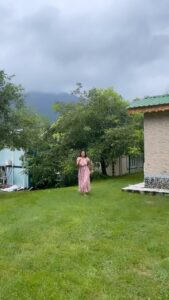 Bhanu Sri Mehra Instagram - ❤️ #kashmir #peace #place #instagram #instareels #trendingreels #reels #réel #bhanusree🔥❤️