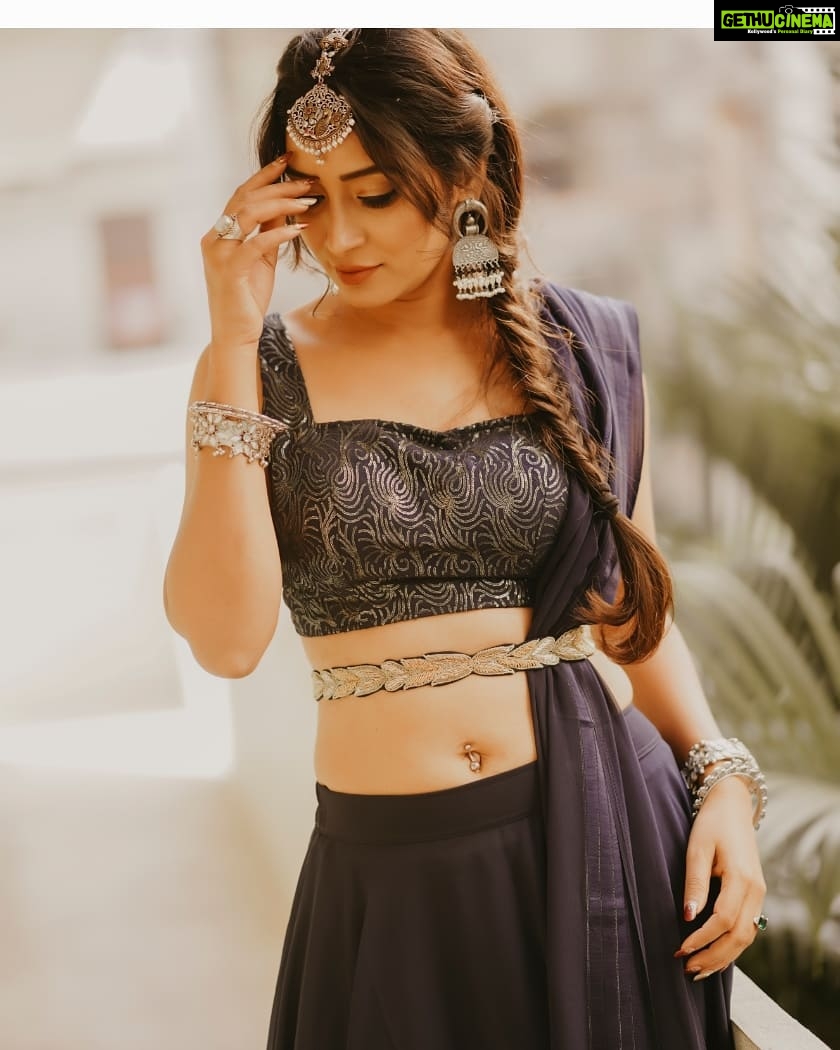 Bhanu Sri Mehra Instagram - Love yourself first and everything else falls into life ❤ . . Photography:@weareretrospection . Styling @vishnupriya.pen . Assisted by @bhavyareddy_official . Jewelry @alluringaccessories.a2 #southindianactress #tollywoodactresses #bhanusree #bhanusree🔥❤️ #newclick#styledbyvishnupriya❤