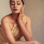 Bhanu Sri Mehra Instagram - Good morning all 🥰 #mrngvibes #peaceofmind #peaceful #happy #bhanusree🔥❤️