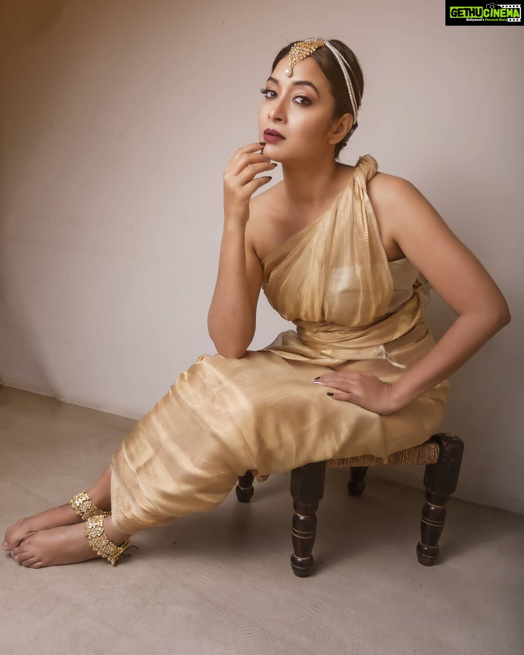 Bhanu Sri Mehra Instagram - Saree:@mugdhaartstudio styling: @workofelan Jewellery: @amarsonsjewellery MUAH: @maskmakeupartist artist Clicked by : @koolsoumo