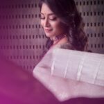 Bhanu Sri Mehra Instagram - 🤍 Saree:@mugdhaartstudio styling: @workofelan Jewellery: @amarsonsjewellery MUAH: @maskmakeup_artist Clicked by : @koolsoumo . . #bhanusree #traditional #pattusaree #mugdhacollection #southindianactress #tollywoodactresses #telugupilla #bhanusree🔥❤️