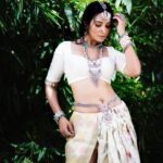 Bhanu Sri Mehra Instagram - 🤍 Photography:@weareretrospection Styling:@vishnupriya.pen . . . #bhanusree #bhanusree🔥❤️ #southindianactress #tollywoodactresses #telugupilla #actorlife