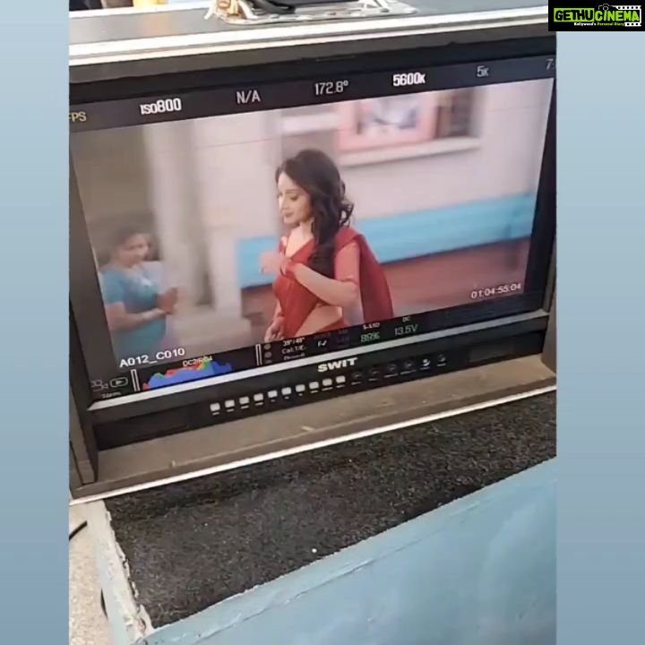 Bhanu Sri Mehra Instagram - Shoot mood ❤ #love #work #shooting #workmood #actorlife #busy #bhanusree🔥❤️