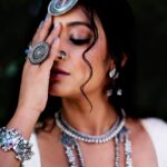 Bhanu Sri Mehra Instagram - 🌸 Photography:@weareretrospection Styling:@vishnupriya.pen . . . #southindianactress #tollywoodactresses #bhanusree #bhanusree🔥❤️ #actorlife #styledbyvishnupriya❤