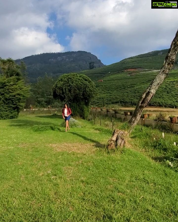 Bhanu Sri Mehra Instagram - Enjoying myself yo 💕💃 love you my beautiful people 💕 ❤ #ooty #ootydiaries #shooting #funtime #happymood #workmood #actorlife #bhanusree🔥❤️ Ooty Hill Station