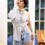Bhanu Sri Mehra Instagram – I can’t stop being awesome…its in my blood..😅😍🔥
.
Photography @weareretrospection
Mua @thimmappa180
Styling @vishnupriya.pen
Jewelry @kaluva_jewels
Location @teenduari
.
.
.
#styledbyvishnupriya❤