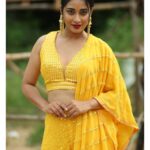Bhanu Sri Mehra Instagram – 💛
Outfit:@mudradesigninghome 
Pic:@poulino_pictures
#yellow #peace #southindianactress #tollywoodactresses #love #happymood #bhanusree🔥❤️