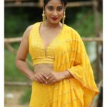 Bhanu Sri Mehra Instagram - 💛 Outfit:@mudradesigninghome Pic:@poulino_pictures #yellow #peace #southindianactress #tollywoodactresses #love #happymood #bhanusree🔥❤️