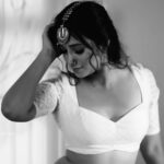 Bhanu Sri Mehra Instagram - B/W . . Photography @weareretrospection Mua @thimmappa180 Styling @vishnupriya.pen Blouse @tiradesignstudio Jewelry @kaluva_jewels . . . #styledbyvishnupriya❤