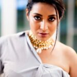 Bhanu Sri Mehra Instagram - ❤💙 Phonograph:@weareretrospection Make up;@thimmappa180 Styling;@vishnupriya.pen #goals #southindianactress #tollywoodactresses #telugu #actorlife #bhanusree #peace #dreambig #bhanusree🔥❤️ #bhanusri #bhanurowdipilla