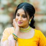 Bhanu Sri Mehra Instagram – đź’›
@
Jewelry:@shivi_collections
Outfit:@kadhambari_studio
Pc:@poulino_pictures
#loveyellow #pink #zeetelugu #peace #bhanusree🔥❤️ #festival #mood
