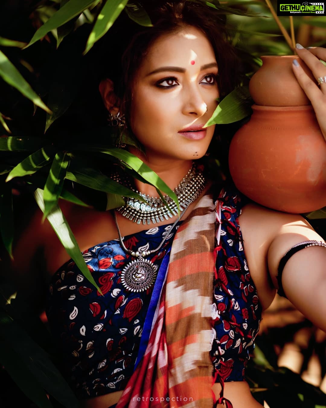 Bhanu Sri Mehra Instagram - Tribal love š . . . Photography @weareretrospection Mua @thimmappa180 Styling @vishnupriya.pen Jewelry @kaluva_jewels Location @teenduari . . . . #bhanushree #retrospectionphotography #thimmappa #styledbyvishnupriya⤠#teenduari #photoshoot