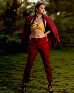 Bhanu Sri Mehra Instagram - When nothing goes right.. Then go left 😉

Photography @weareretrospection
Mua. @thimmappa180 
Styling @vishnupriya.pen 
Outfits. @vishnupriya.pen 
Hand made jewellery. @vishnupriya.pen 
Location. @teenduari 
.
.
.
.
.

#model #fashion #styledbyvishnupriya❤ #photography #love #style #beauty #instagood #photooftheday #beautiful #like #instagram #follow #portrait #modeling #cute #art #photo #photoshoot #girl #picoftheday #myself #makeup #photographer #godoxindiaofficial #selfie #me #sonyalphain #bhanusree