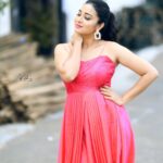 Bhanu Sri Mehra Instagram - Happy Saturday to all my lovely people 💕 #southindianactress #adhirindhi #comedy #show #bhanusree🔥❤️ #tollywoodactress #bhanu