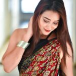 Bhanu Sri Mehra Instagram - Be you the world 🌎 will adjust ✨️ @navya.marouthu @saicharanthejareddyphotography ☆ ☆ #bhanusree🔥❤️ #southindiaactress #tollywoodhotactress #actorslife #happy #hybridpilla #sareelove