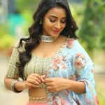 Bhanu Sri Mehra Instagram - Be as radiant as the sun 🌞 Outfit:@kadhambari_studio Pc:@poulino_pictures #indiantraditionalwear #halfsareelove #traditional #southindianactress #tollywoodactresses #bhanusree🔥❤️ #bhanusree