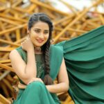 Bhanu Sri Mehra Instagram - The most important thing a girl 👧 wears is her confidence 🦚❤ Outfit by:@mudradesigninghome pratyusha Pc:@poulino_pictures #tollywoodactress #southindianactress #adhirindhi #comedy #fun #peaceful #happy #mood #bhanusree🔥❤️ #bhanufans #bhanusri