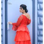 Bhanu Sri Mehra Instagram - I'am just a simple girl 👧 who loves to be herself in every part of her life and i'am a normal girl with simple heart ❤ and smarter looks 🥰 #bhanusree #peace #positivevibes #goodvibes #cool #bhanusree🔥❤️