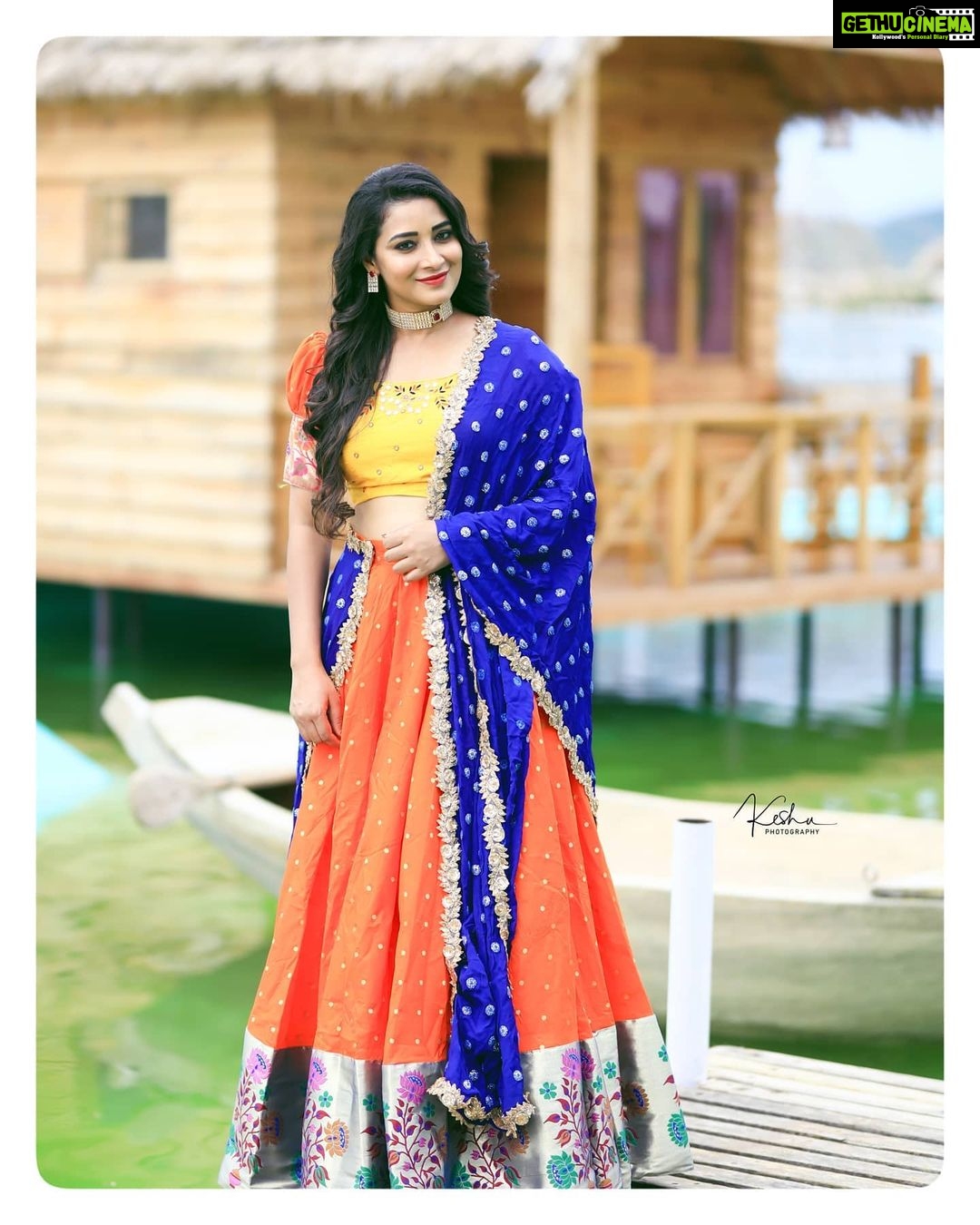 Bhanu Sri Mehra Instagram - She looks always wow 👏 but when she wore traditional I even can't explain it 🦜 Outfit:@kadhambari_studio Pc:@they_call_me_keshu #traditional #halfsaree #love #traditionalgirl #southindianactress #tollywoodactress #bhanusree🔥❤️