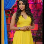 Bhanu Sri Mehra Instagram - If it makes happy, no one else's opinion should matter.💛 Outfit:@hemamanohar1 PC:@poulino_pictures @agasthyaarts #adhirindi #adhirindhishow #comedy #comedyshow #fulltofun #zeetelugu #bhanusree🔥❤️