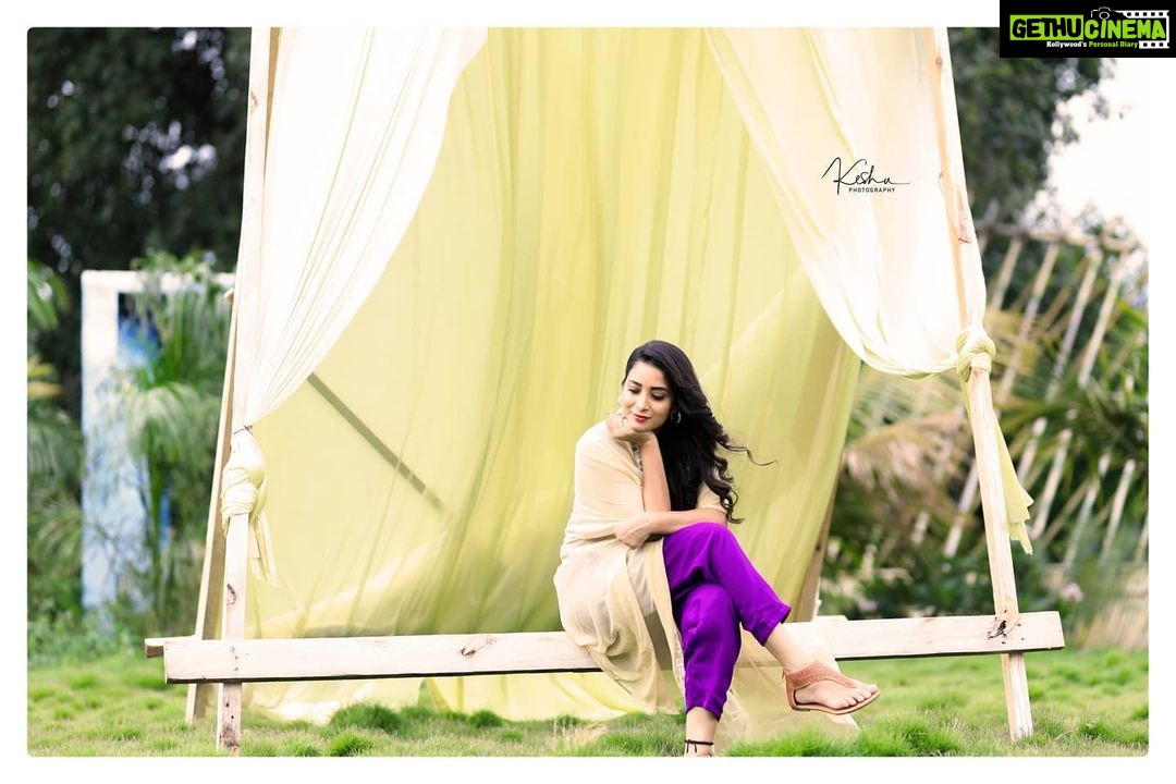 Bhanu Sri Mehra Instagram - Beauty gets attention but personality gets the heart 💜 PC:@they_call_me_keshu Outfit:@feathersbtq Location:@picturesq_next #tollywoodactress #actorlife #busylife #happylife #newpost