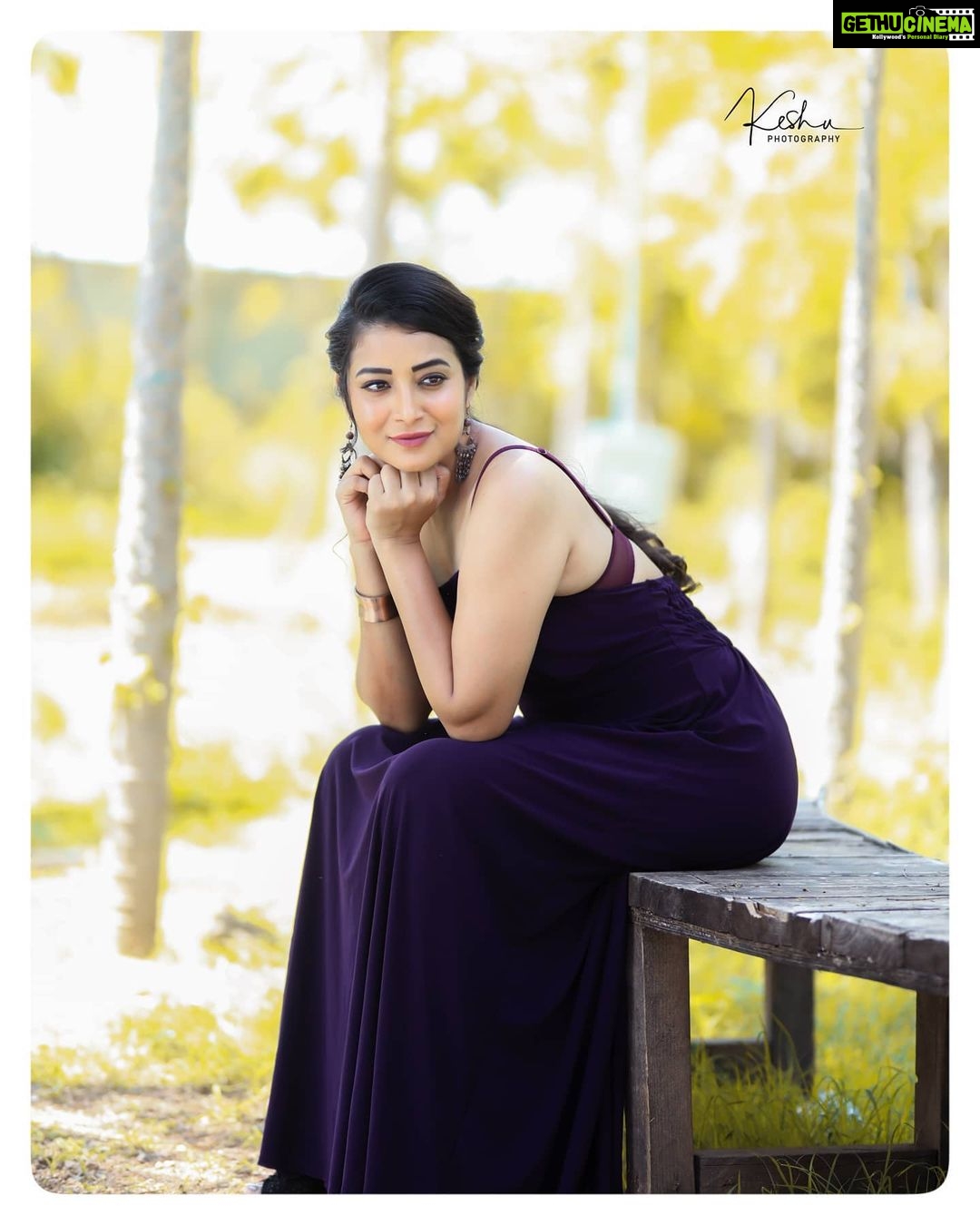 Bhanu Sri Mehra Instagram - It's not about brand, it's about style 🦚 PC:@they_call_me_keshu Location:@picturesq_next #newclick #mondayvibes #peaceful #tollywoodactress #actorlife #busylife #southindianactress #bhanusree🔥❤️ #bans