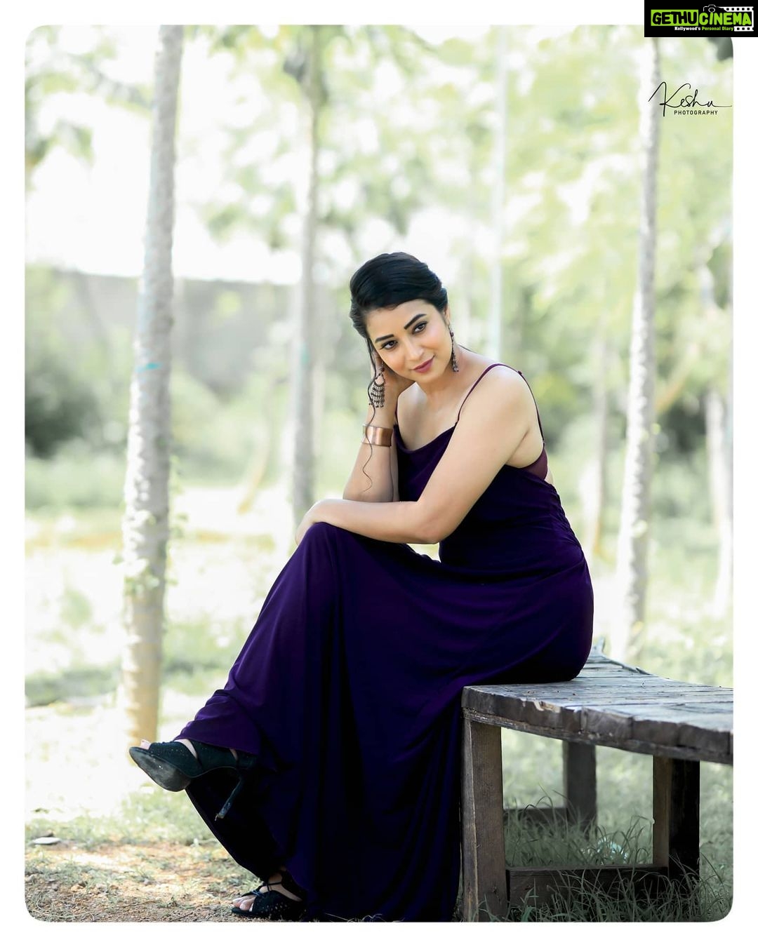Bhanu Sri Mehra Instagram - It's not about brand, it's about style 🦚 PC:@they_call_me_keshu Location:@picturesq_next #newclick #mondayvibes #peaceful #tollywoodactress #actorlife #busylife #southindianactress #bhanusree🔥❤️ #bans