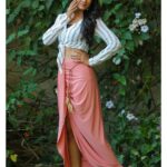 Bhanu Sri Mehra Instagram - Happy Sunday my lovely people ❤ have a good day 😊 Outfit by:@hemamanohar1 Earrings:@shivi_collections PC:@poulino_pictures @agasthyaarts @zeetelugu #adhirindi #adhirindhishow #comedy #fulltofun_n_masti #weekendvibes #bhanusree🔥❤️