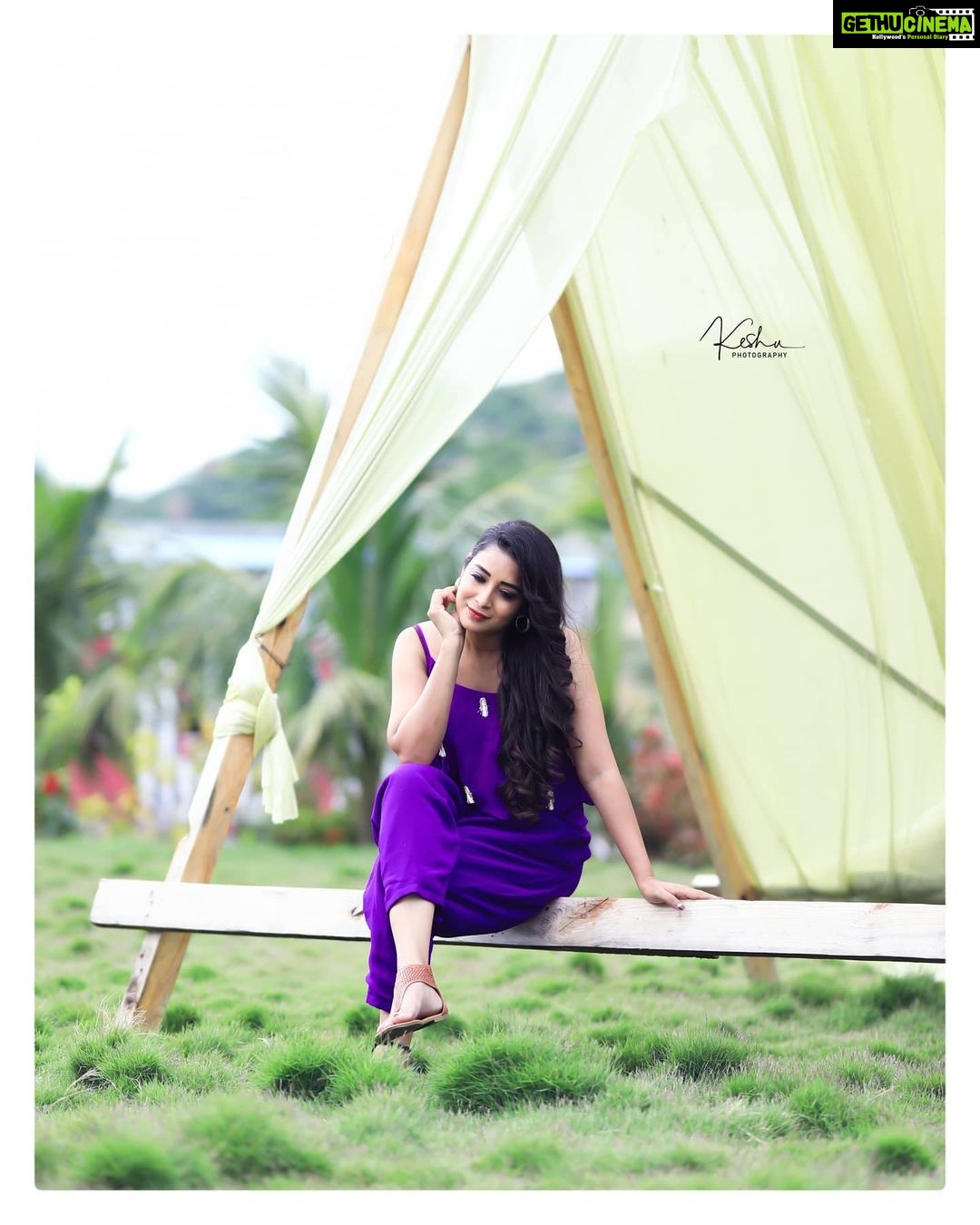 Bhanu Sri Mehra Instagram - My attitude is my unique gift which I am not obliged to explain to anyone.💜 PC:@they_call_me_keshu Location:@picturesq_next Outfit:@feathersbtq #bhanusree🔥❤️ #tollywoodactress #actorlife #busylife #southindianactress #newclick