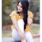 Bhanu Sri Mehra Instagram - It's not my attitude ,its the way I'm 💛 Pc:@they_call_me_keshu Hairstyles:@makeoverbylavs #goodafternoon #cool #tollywoodactress #biggbosstelugu2 #bhanusree🔥❤️ #rowdy #pilla #queen #lovelygirl
