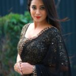 Bhanu Sri Mehra Instagram – Lots not  my attitude, it’s the way I’m✌🖤🖤
Outfit:@preesha_official 
Pc:@chavasiva
#adhirindhishow #adhirindi #zeetelugu #anchoring🎤 #happylifestyle #peaceofmind✌ #lovework #bhanugirl❤ #bhanusree🔥❤️