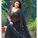 Bhanu Sri Mehra Instagram – Happy weekend to everyone🤗 stay home,stay safe,stay healthy❤
Outfit:@preesha_official 
Pc:@chavasiva
.
.
.
#traditional #tollywoodactress #actorlife #busylife #bhanugirl❤ #keeploving #bhanusree🔥❤️