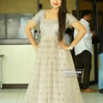 Bhanu Sri Mehra Instagram - When your start seeing your worth, you'll find it harder to stay around people who don't. 💃 Outfit &styling:@preesha_official #ash #coolgirl #happiness💕 #busy #bhanugirl❤ #biggbossbhanu #tollywoodactress #anchor #anchor