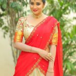 Bhanu Sri Mehra Instagram - Leave a little sparkle wherever you go💃❤ Outfit:@kadhambari_studio Pc:@poulino_pictures Jewellery:@rathnacollections #homely #traditional #offsareelove #cool #peacefullness #bhanugirl❤ #bhanusree🔥❤️
