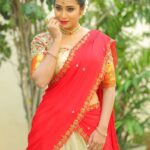 Bhanu Sri Mehra Instagram - Leave a little sparkle wherever you go💃❤ Outfit:@kadhambari_studio Pc:@poulino_pictures Jewellery:@rathnacollections #homely #traditional #offsareelove #cool #peacefullness #bhanugirl❤ #bhanusree🔥❤️