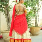 Bhanu Sri Mehra Instagram - Leave a little sparkle wherever you go💃❤ Outfit:@kadhambari_studio Pc:@poulino_pictures Jewellery:@rathnacollections #homely #traditional #offsareelove #cool #peacefullness #bhanugirl❤ #bhanusree🔥❤️